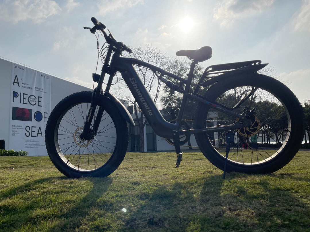 26 colių plačios padangos: Shengmilo elektrinis dviratis įveikia bet kokį reljefą ir ištveria ilgaamžiškumą