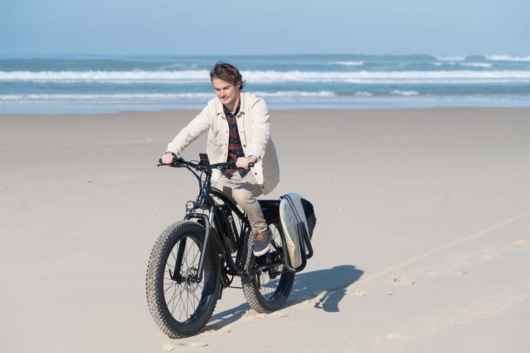 Plážová jazda na elektrickom bicykli
