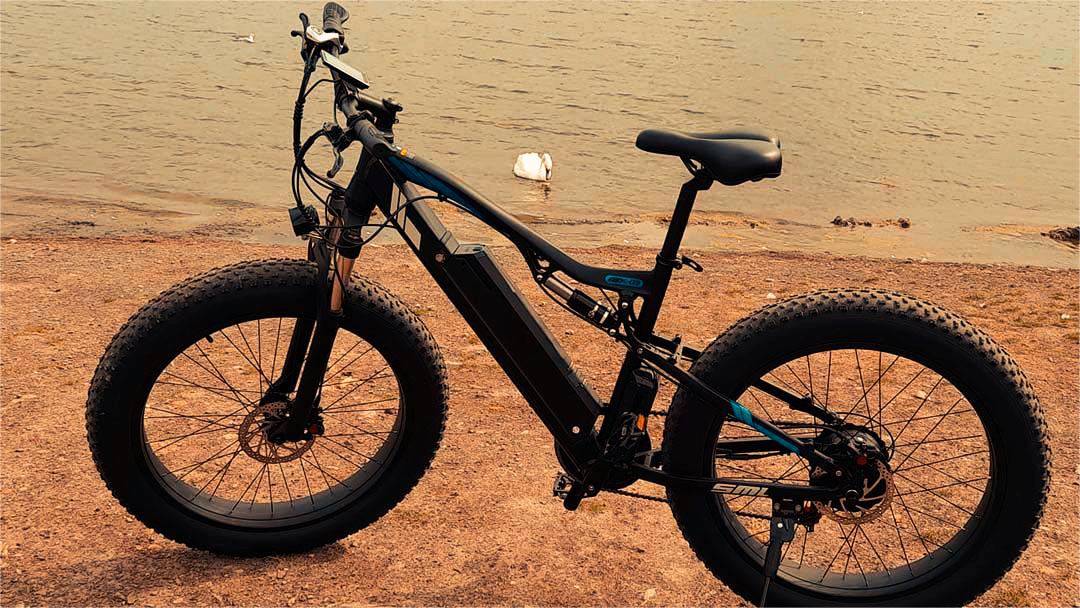 Firwat sinn E-Bikes sou deier?