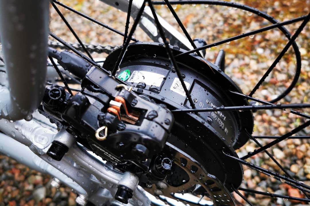 Pros y contras: bicicleta eléctrica de tracción media frente a motor de cubo